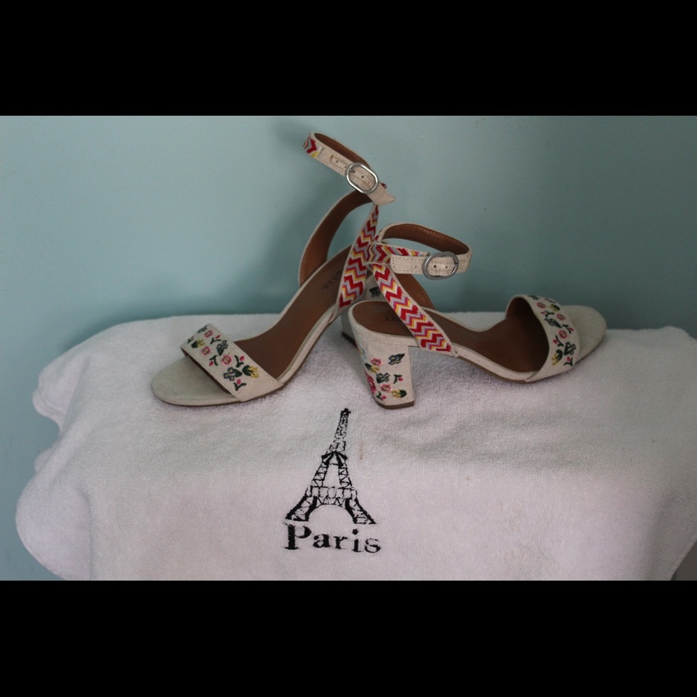 Chunky heels/sandals
